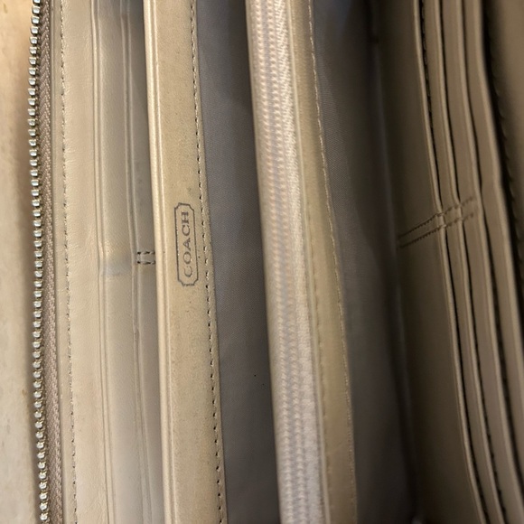 Coach Debossed Signature Cream Leather Wallet - Picture 4 of 9